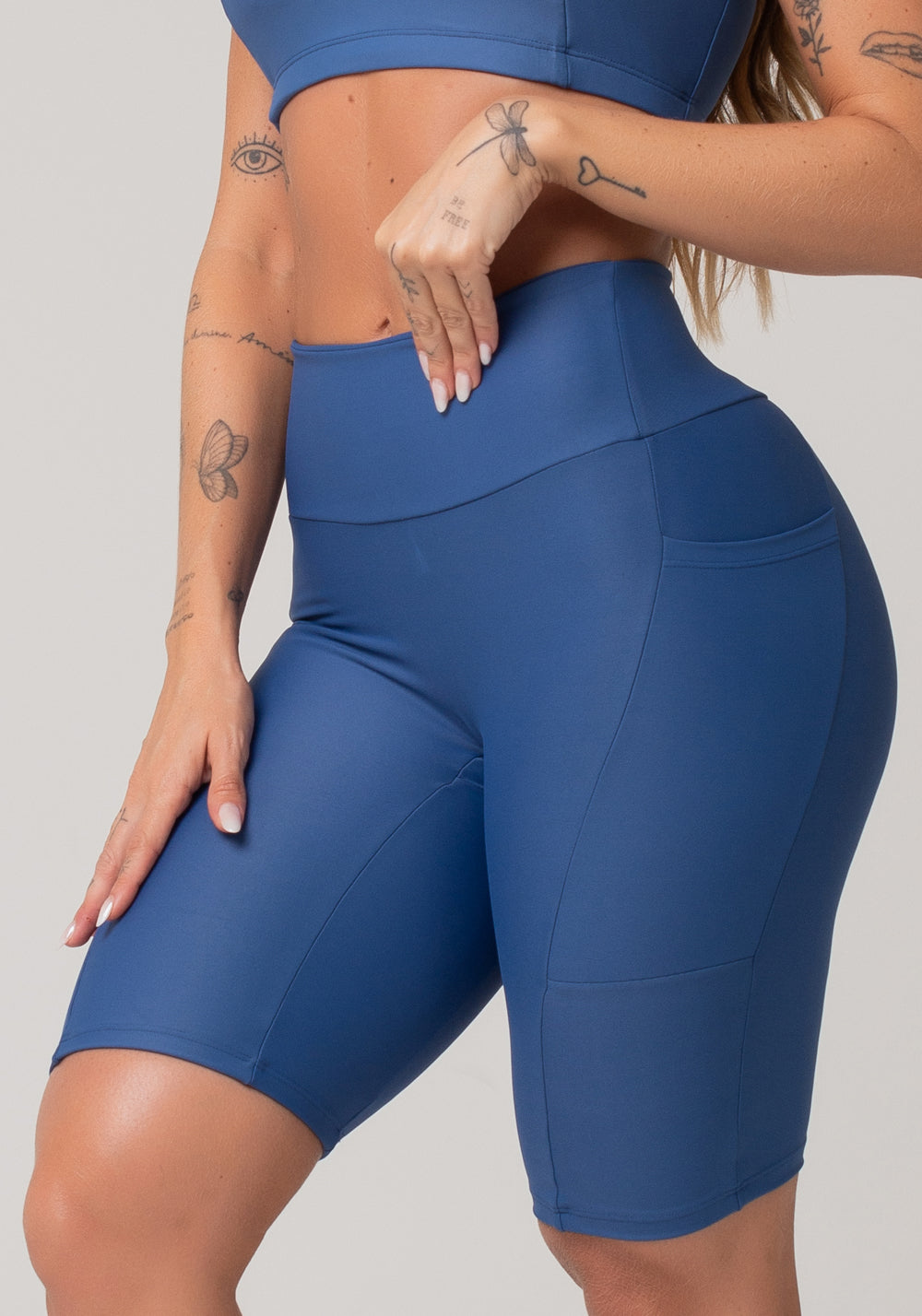 Bermuda De Treino Feminina Com Bolsos Básica Dlk Azul