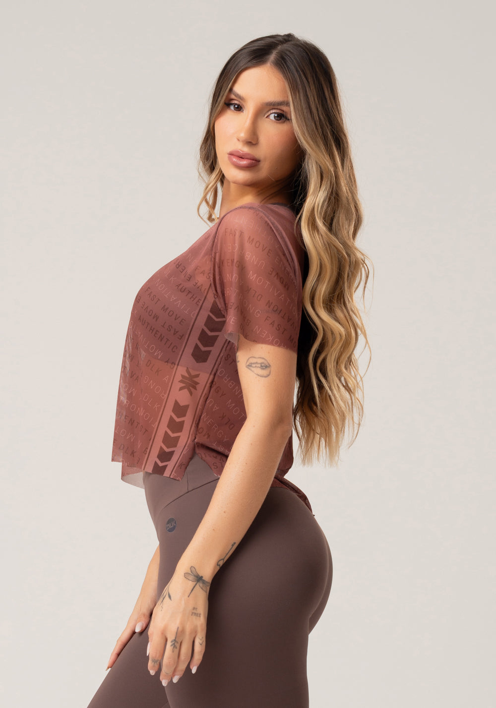 Blusa Feminina De Tule Estampada Authentic Marrom Printed Dlk