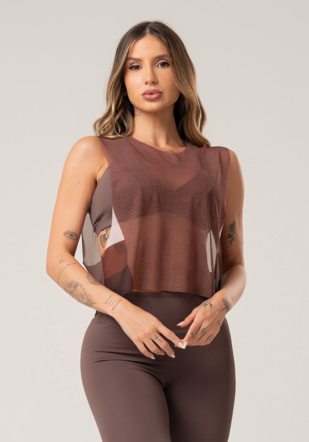 Cropped Feminino De Tule Estampado Motivation Marrom Printed Mousse Dlk