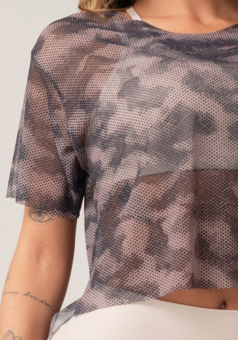 Blusa Feminina De Tule Estampada Strong Nude Printed Dlk