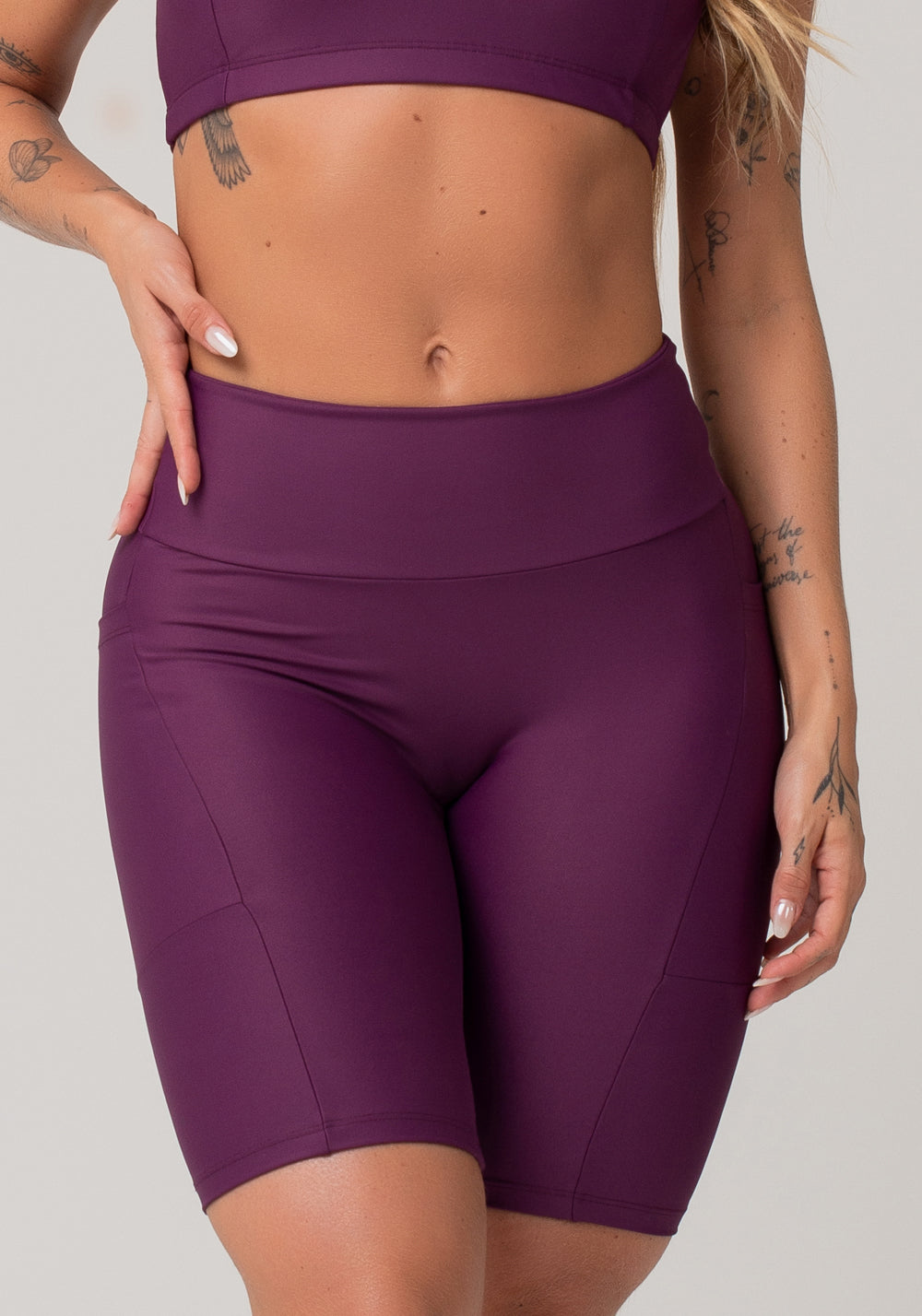 Bermuda De Treino Feminina Com Bolsos Básica Dlk Vinho