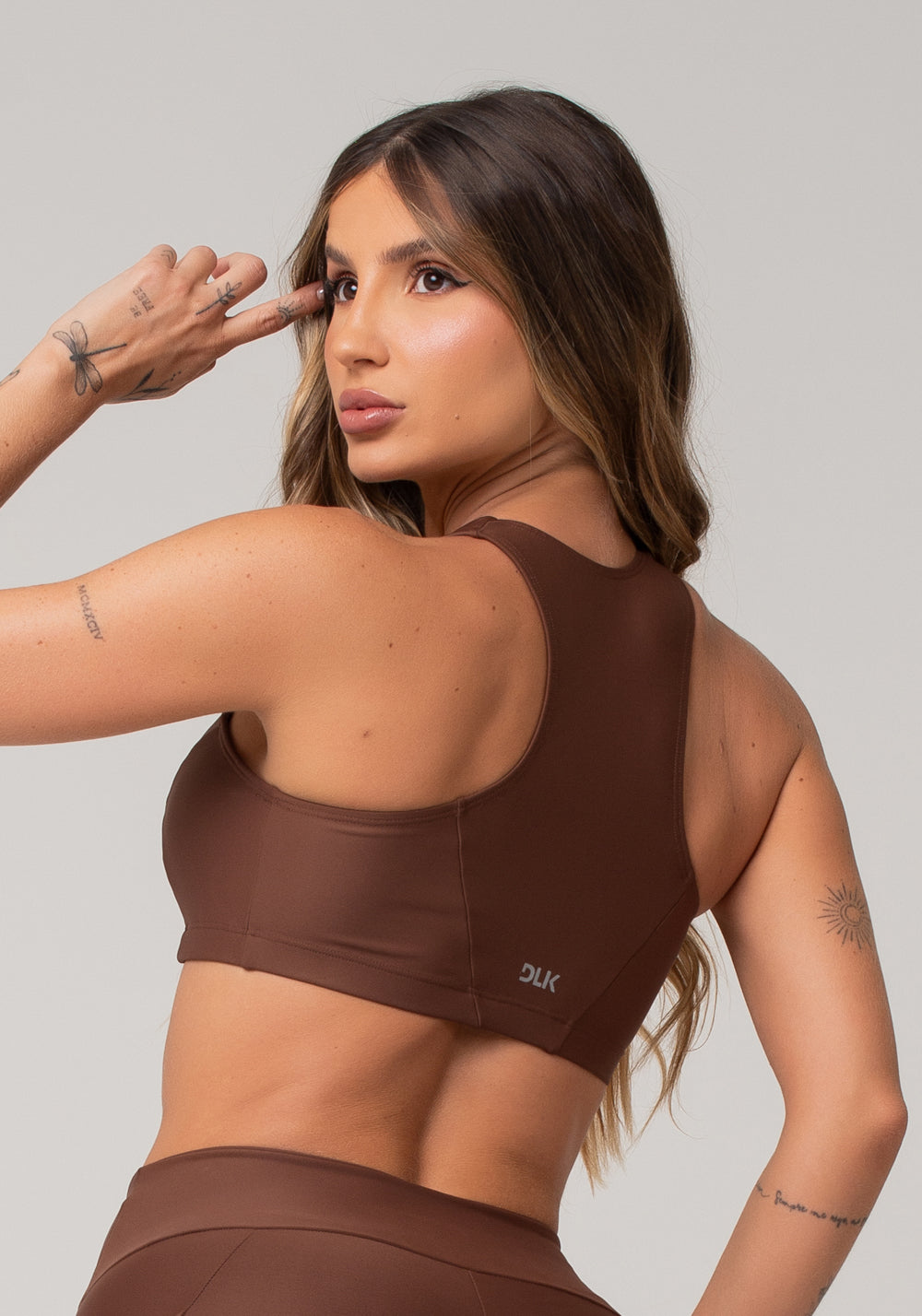 Top De Treino Feminino Modelo Nadador Básico Dlk Marrom