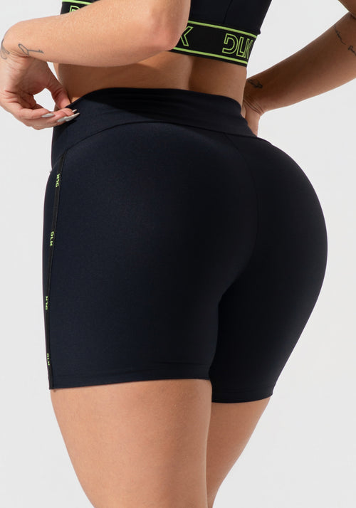 Bermuda Fitness Feminina Com Elástico Estreito Lateral Activity Dlk Preto