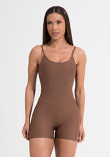 Macaquinho Fitness Feminino Curto Marrom Aura Dlk
