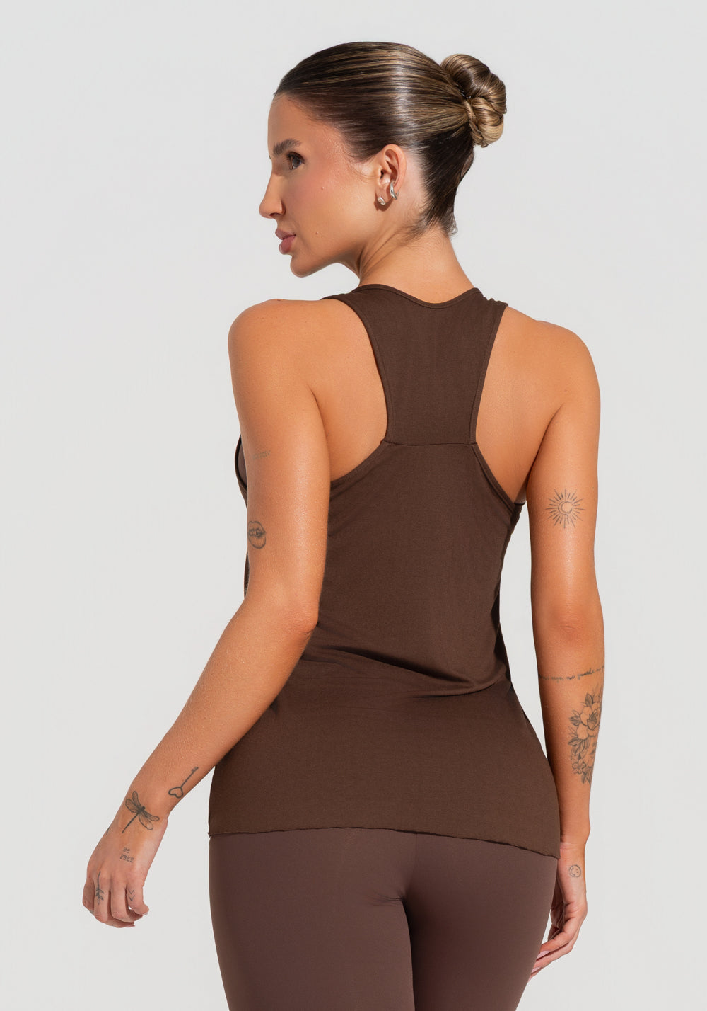 Camiseta Fitness Feminina Modelo Nadador Soul Dlk Marrom