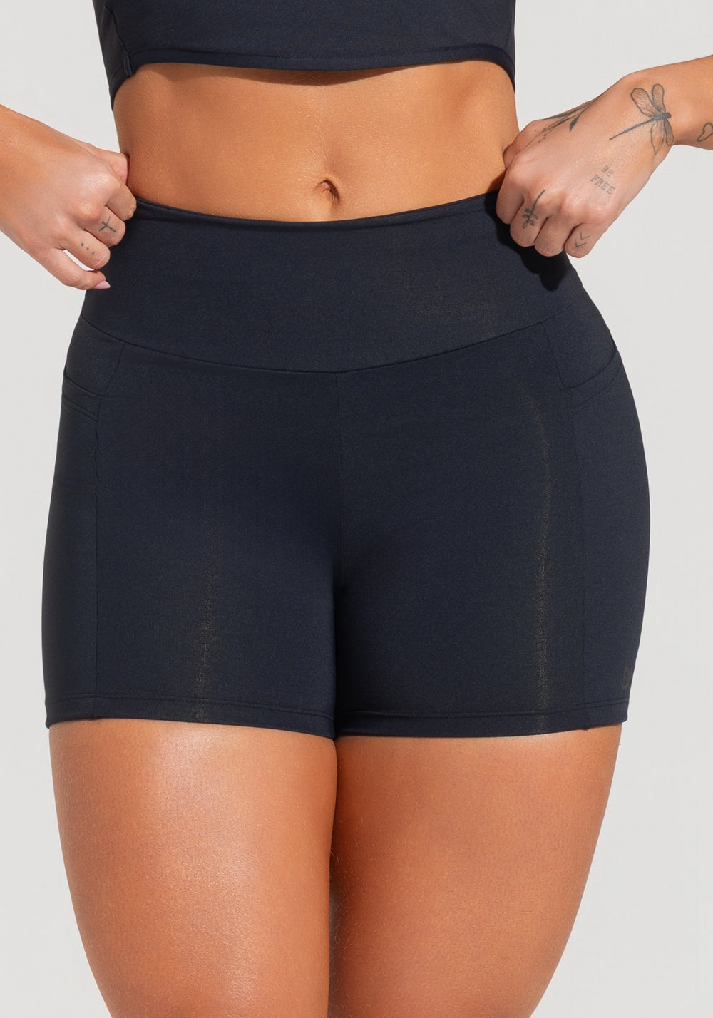 Short Fitness Feminino Com Bolsos Soul Dlk Preto