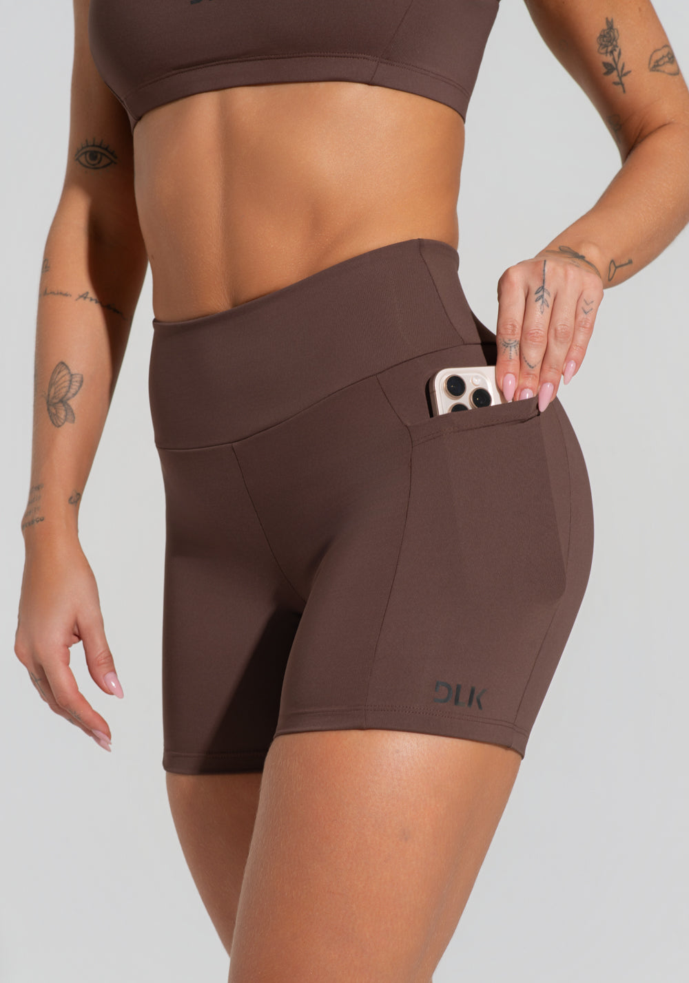 Short Fitness Feminino Com Bolsos Soul Dlk Marrom