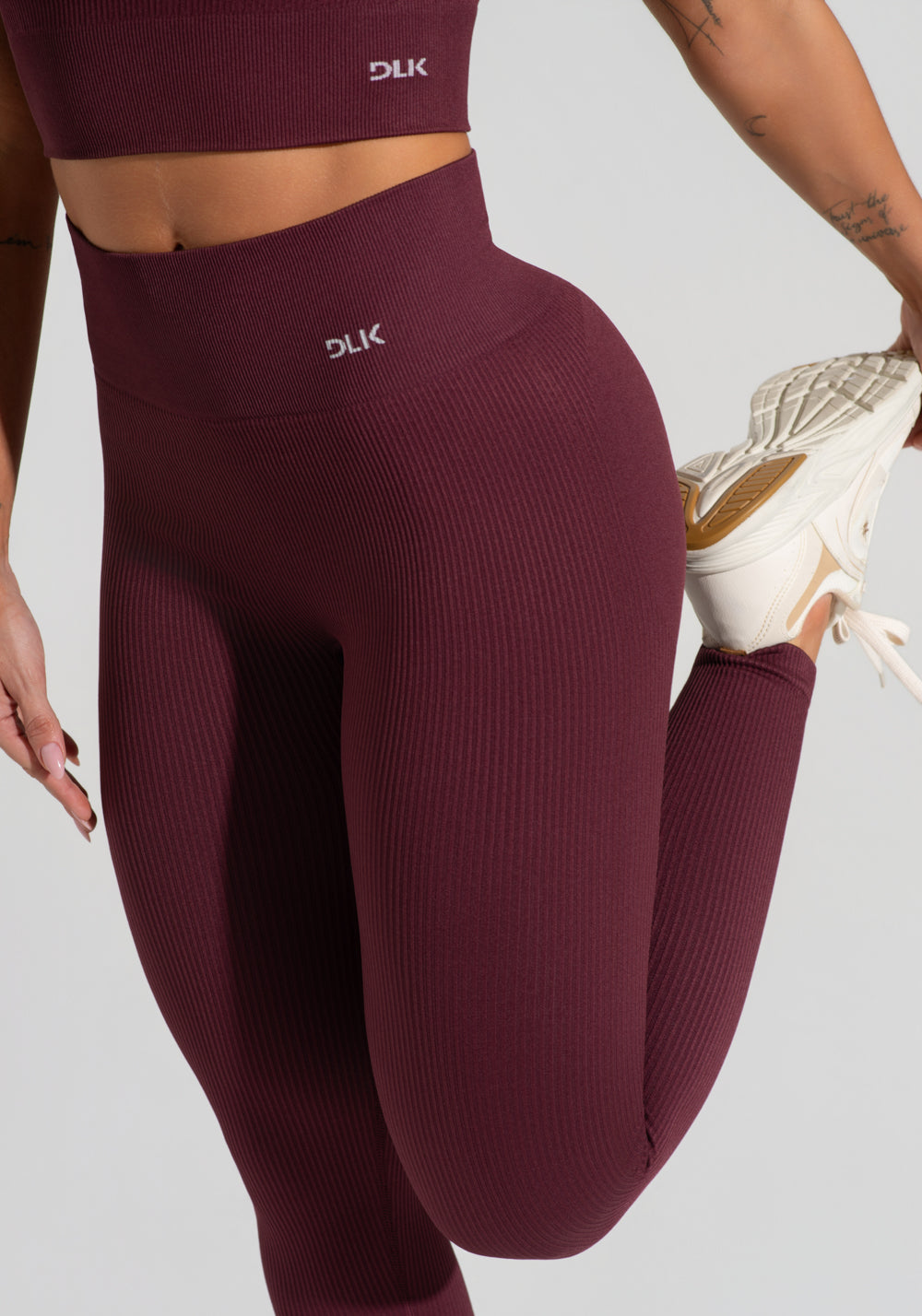 Legging Fitness Feminina Vinho Canelada Modela Bumbum Seamless+ Dlk