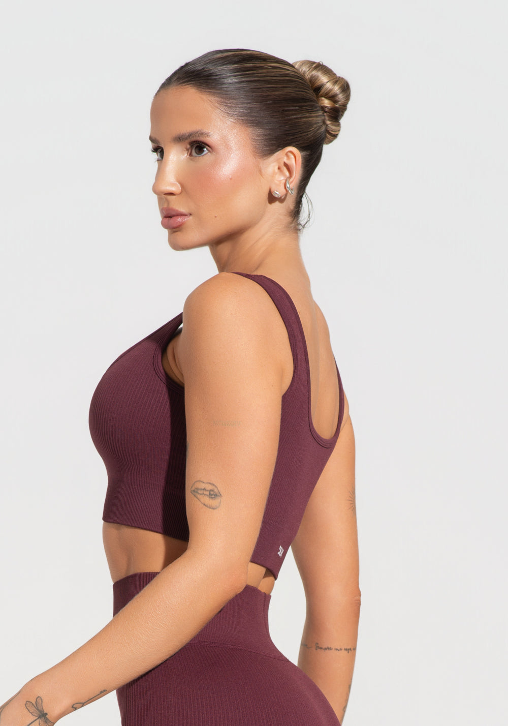Top Fitness Feminino Vinho Canelado Com Bojo Seamless+ Dlk