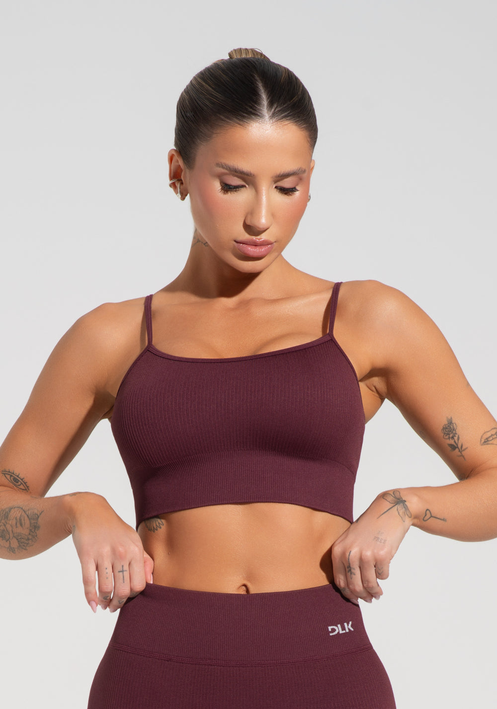 Top Fitness Feminino Vinho Canelado Com Bojo E Alças Reguláveis Seamless+ Dlk
