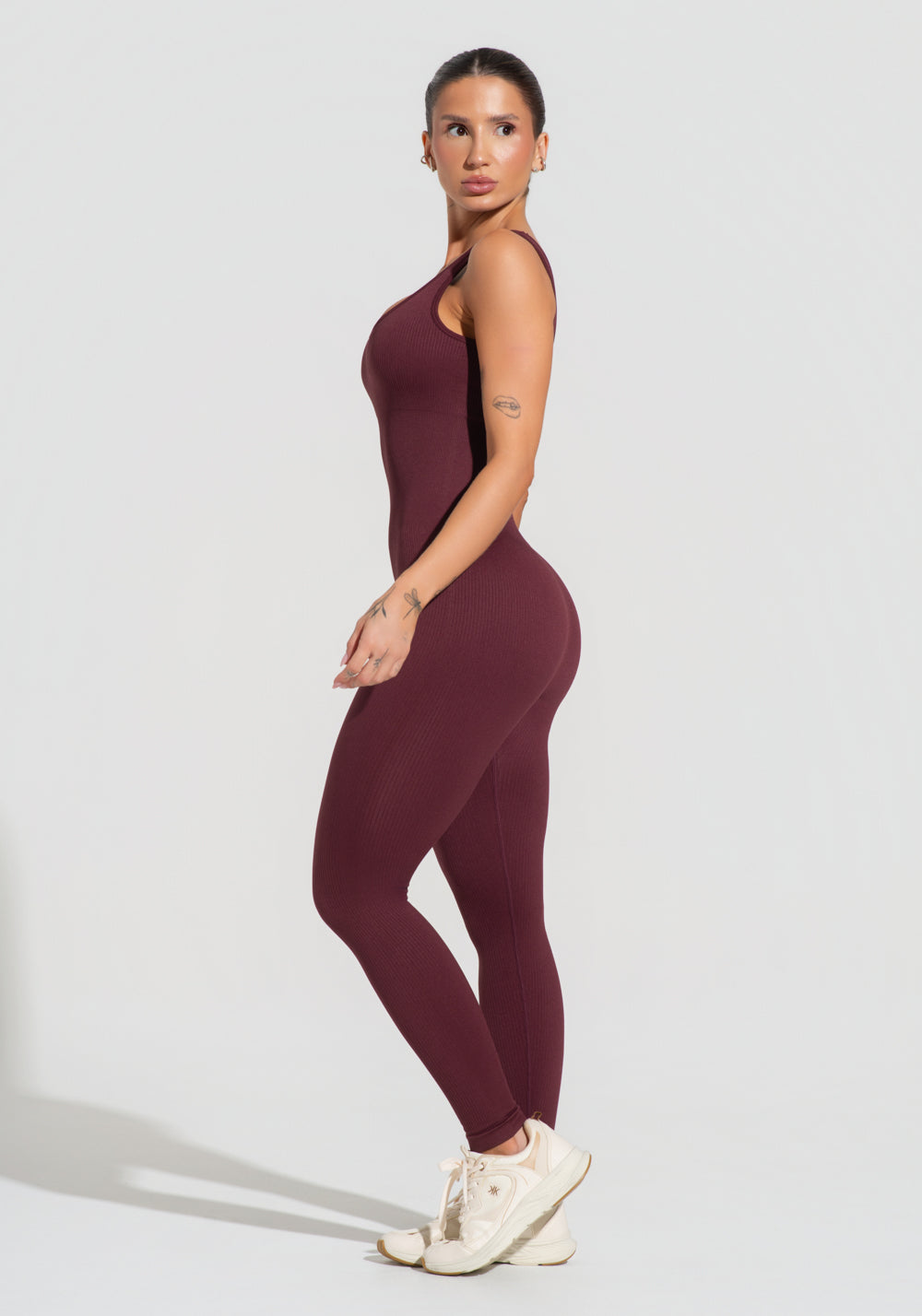 Macacão Fitness Feminino Vinho Canelado Com Bojo Seamless+ Dlk