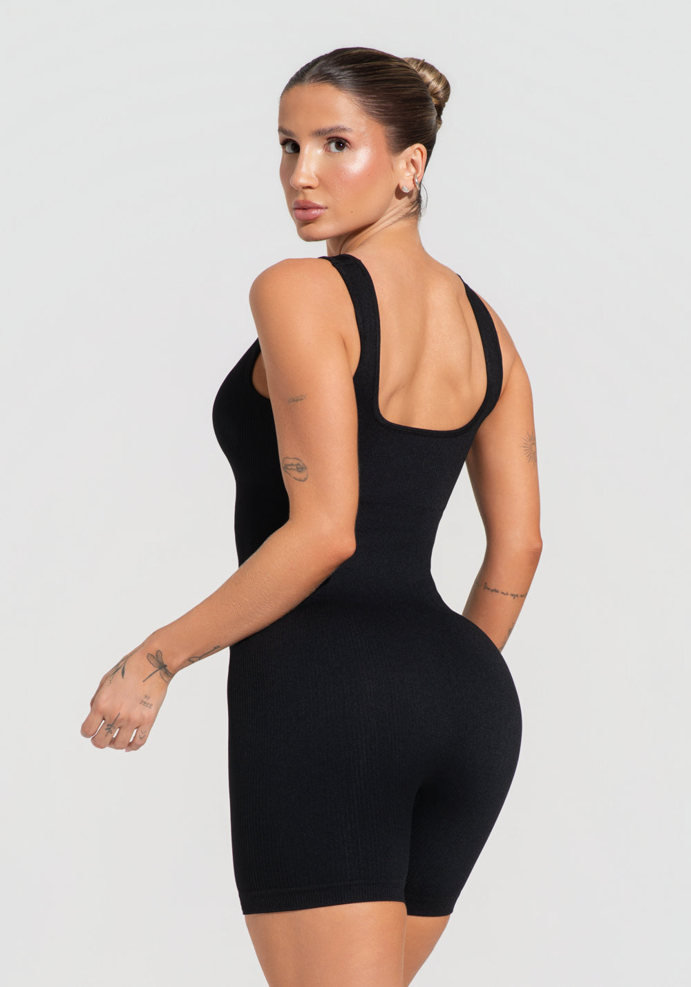 Macaquinho Fitness Feminino Preto Canelado Com Bojo Seamless+ Dlk