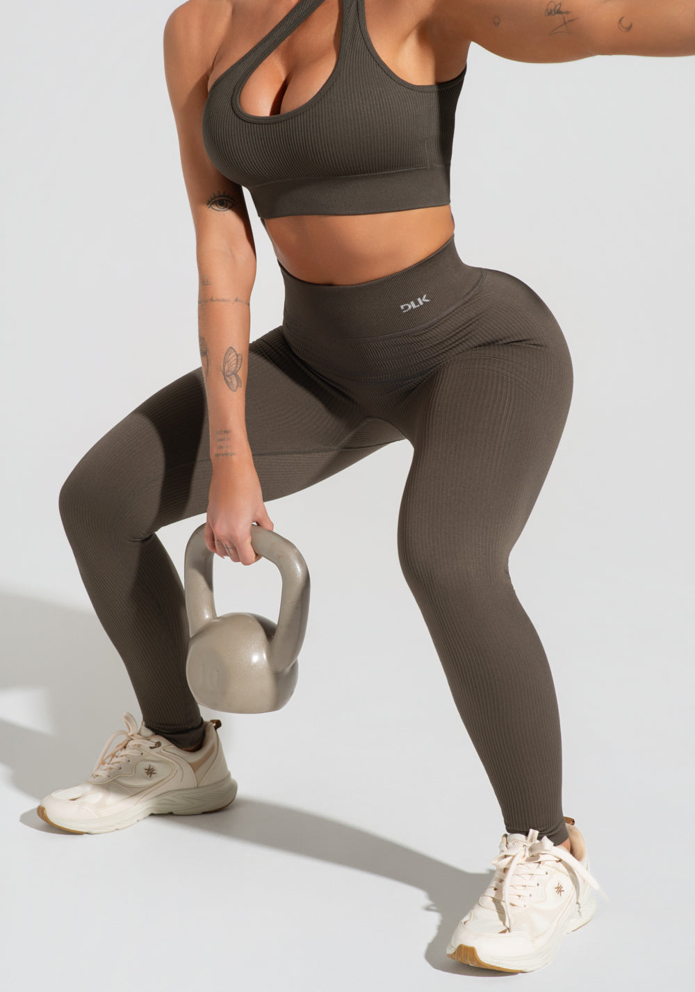 Legging Fitness Feminina Verde Oliva Canelada Com Cós Alto Seamless+ Dlk