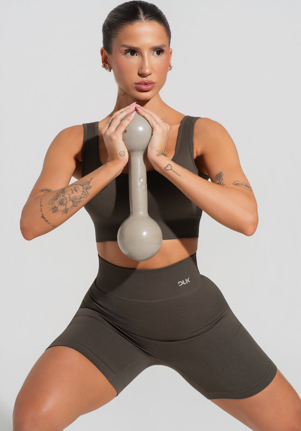 Bermuda Fitness Feminina Verde Oliva Canelada Com Cós Alto Seamless+ Dlk