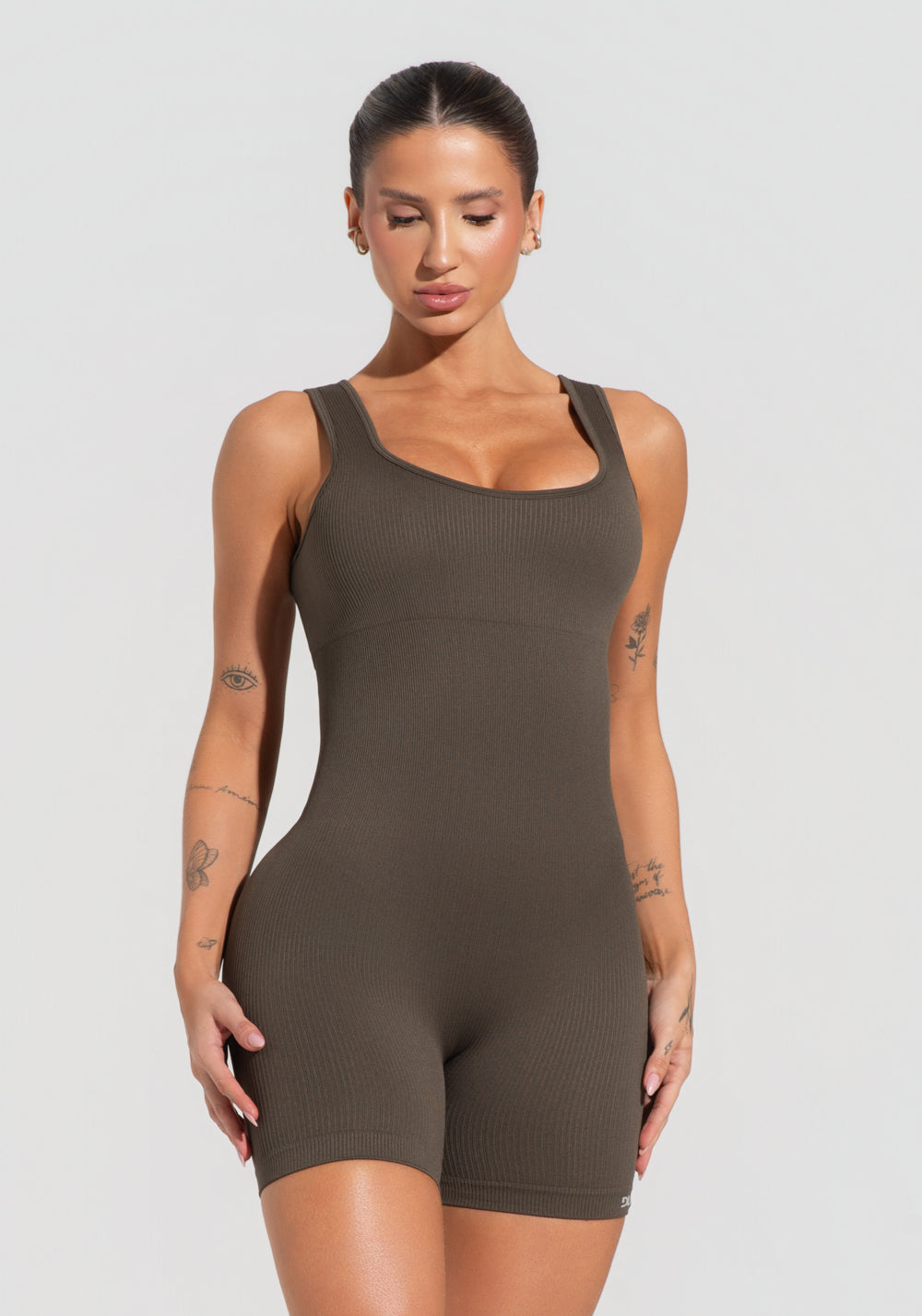 Macaquinho Fitness Feminino Verde Oliva Canelado com Bojo Seamless+ Dlk