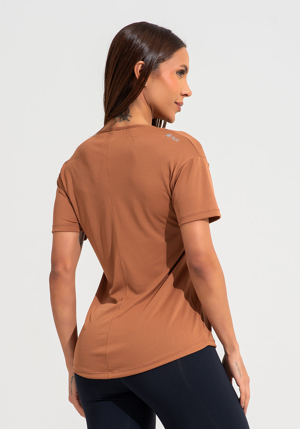 Blusa T-shirt Fitness Feminina De Poliamida Básica Dlk Marrom