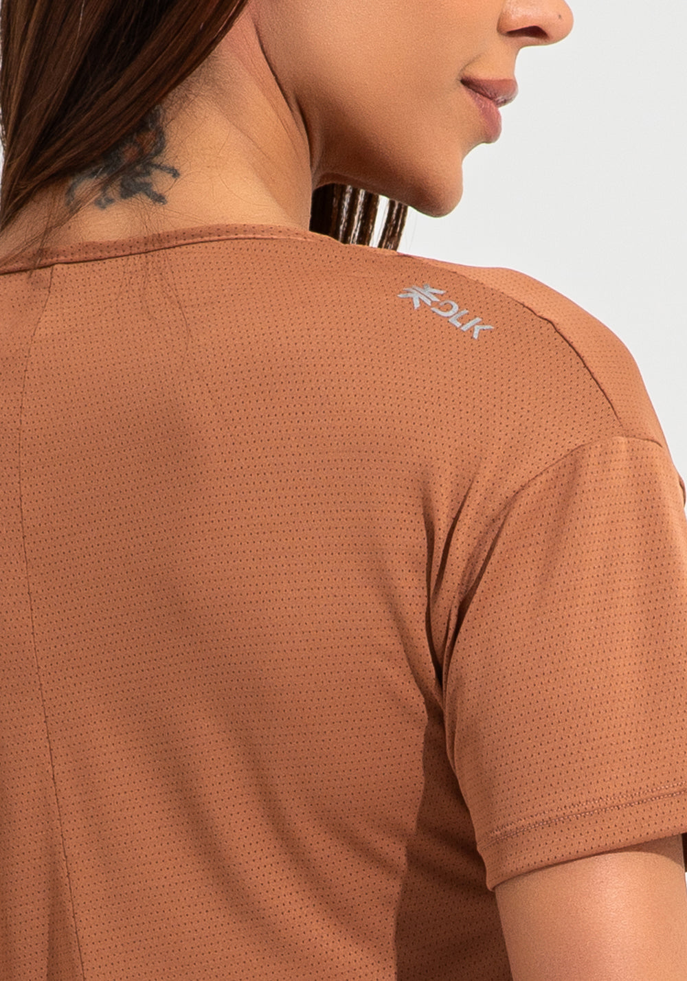 Blusa T-shirt Fitness Feminina De Poliamida Básica Dlk Marrom