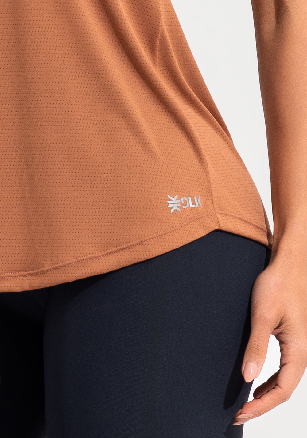 Camiseta Fitness Feminina De Poliamida Básica Dlk Marrom