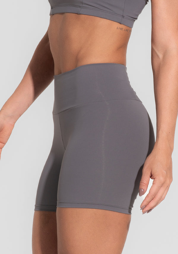 Short Fitness Feminino Com Bolso No Cós Cinza Básico Dlk