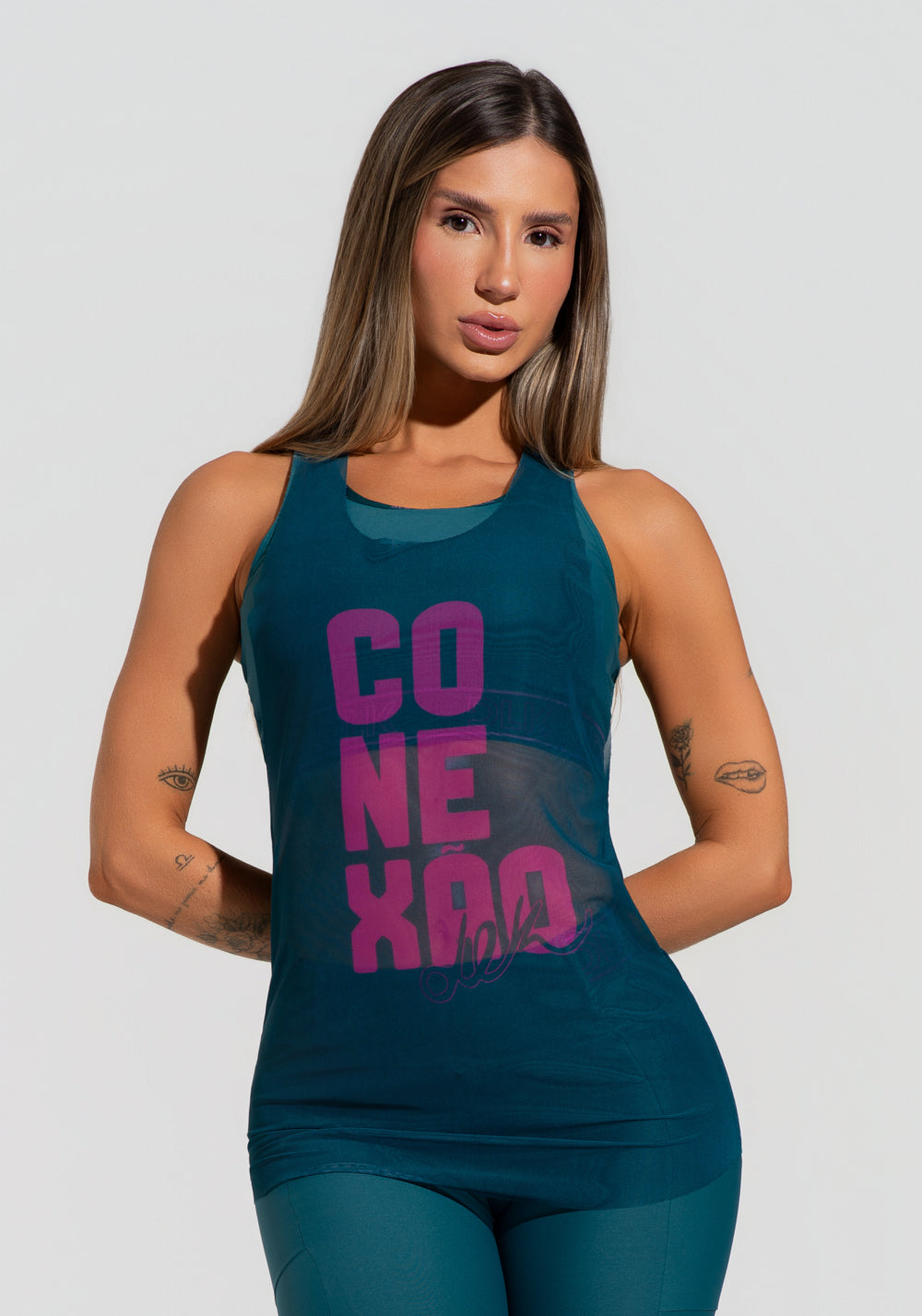 Camiseta Fitness Feminina De Tule Alongada Verde Estampada Conexão Activity Dlk