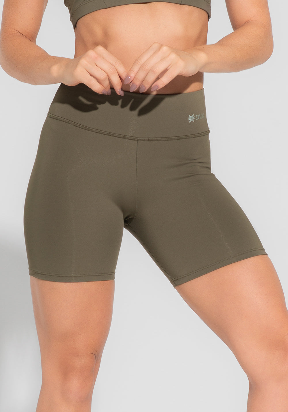 Short Fitness Feminino Verde Básico Dlk