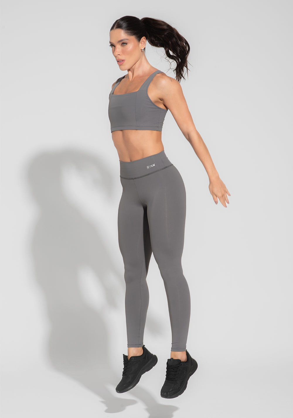 Legging Fitness Feminina Cinza Básica Dlk