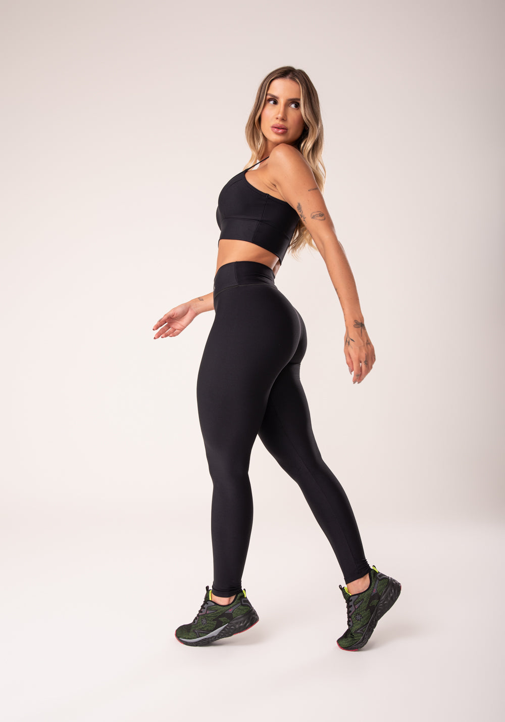 Legging Fitness Feminina Preta Basic Dlk