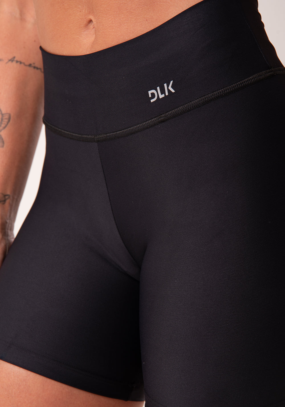 Short Fitness Feminino Preto Básic Dlk