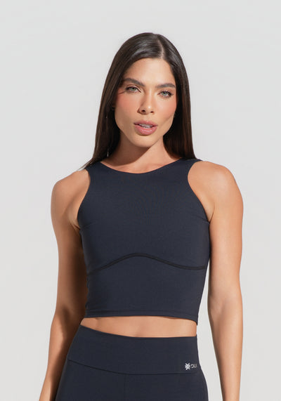 Cropped Fitness Feminino Com Recorte Anatômico Preto Básico Dlk