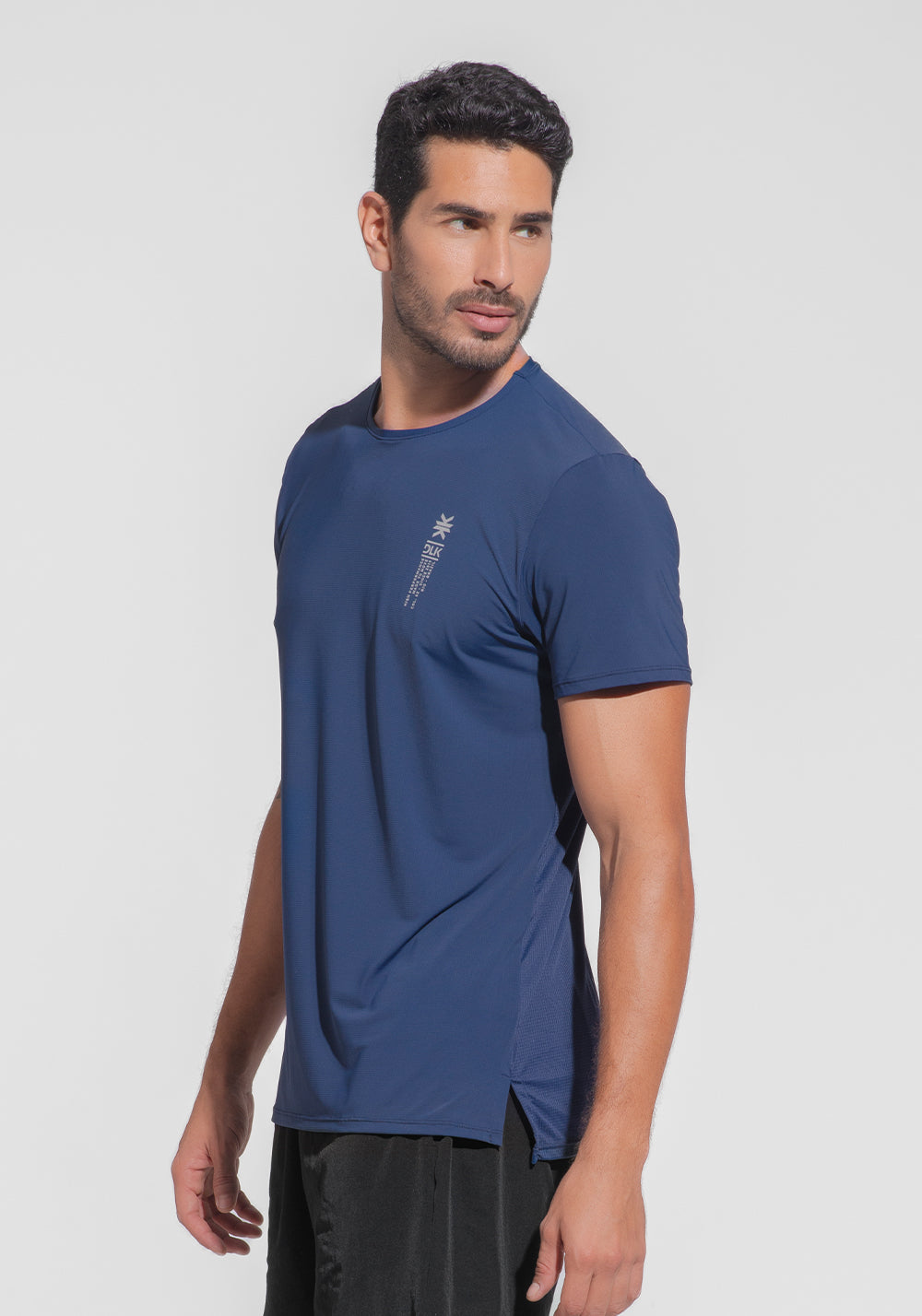 Camiseta Fitness Masculina Dry Fit Com Recortes Nas Costas Dlk Azul Marinho