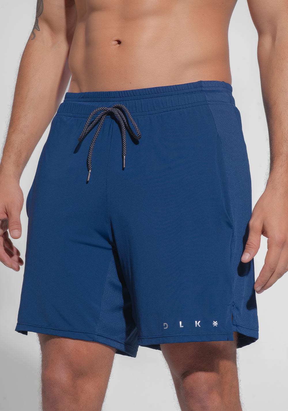 Short Fitness Masculino Dry Fit Com Bolsos E Recorte Lateral Dlk Azul Marinho
