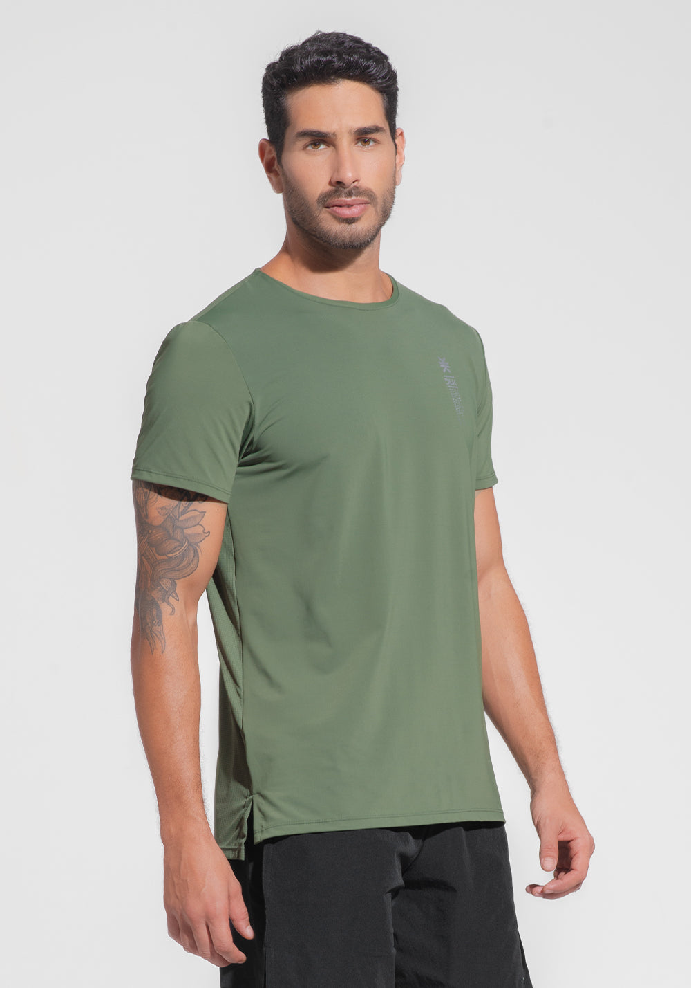 Camiseta Fitness Masculina Dry Fit com Recortes Nas Costas Dlk Verde Militar