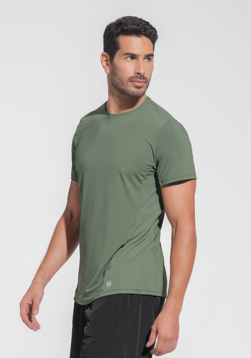 Camiseta Fitness Masculina Dry Fit Com Recortes Laterais Dlk Verde Militar