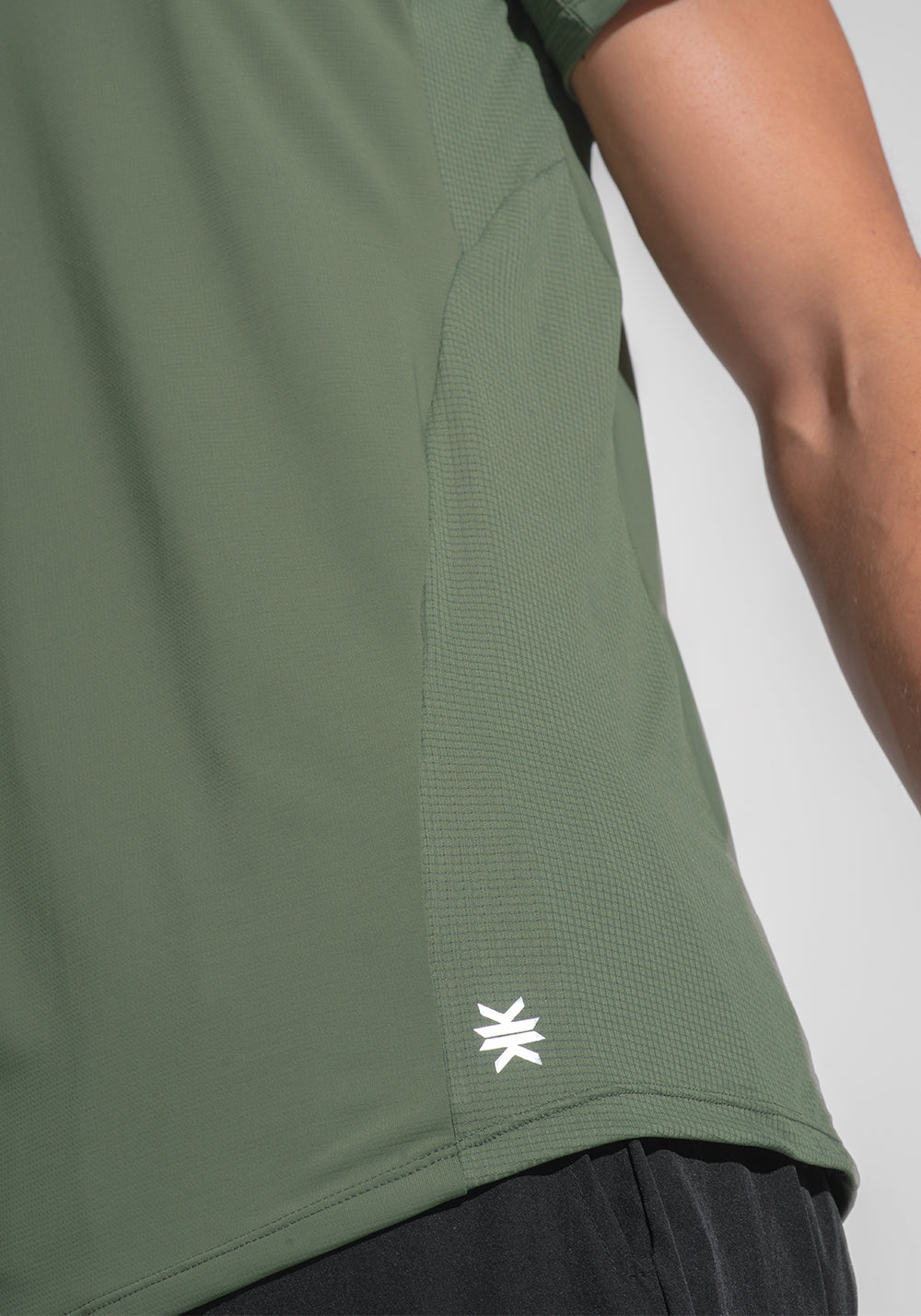 Camiseta Fitness Masculina Dry Fit Com Recortes Laterais Dlk Verde Militar