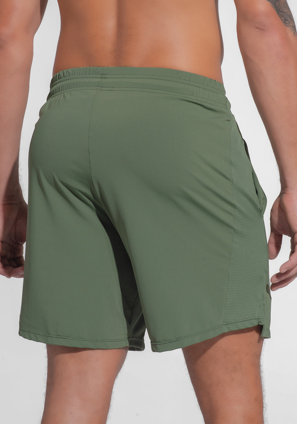 Short Fitness Masculino Dry Fit com Bolsos e Recorte Lateral Dlk Verde Militar