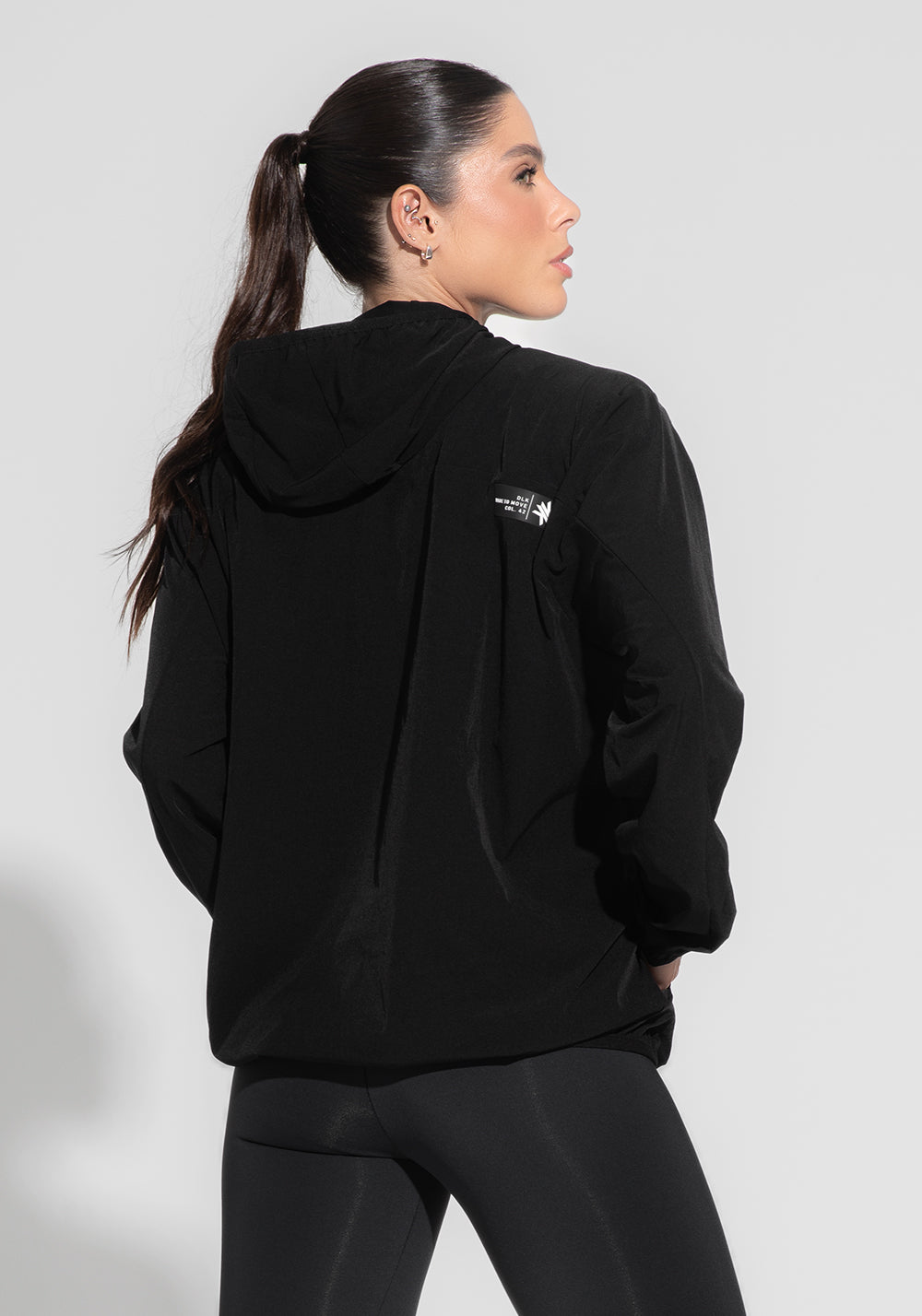 Casaco Corta Vento Feminino Com Capuz Preto Básico Dlk