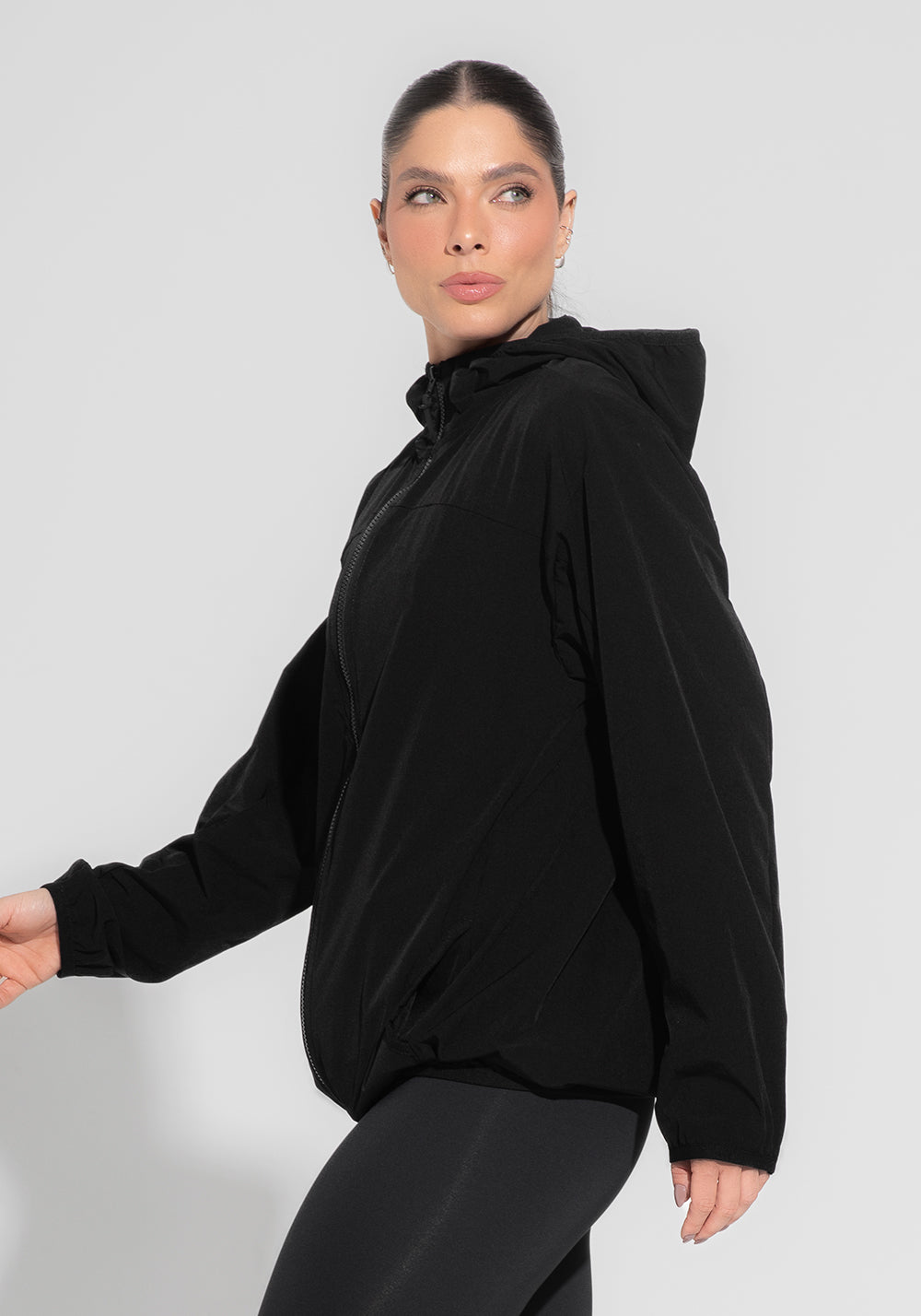 Casaco Corta Vento Feminino Com Capuz Preto Básico Dlk