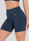 Bermuda Fitness Feminina Com Bolso No Cós E Detalhe Canelado Motion Lines Dlk Azul Marinho