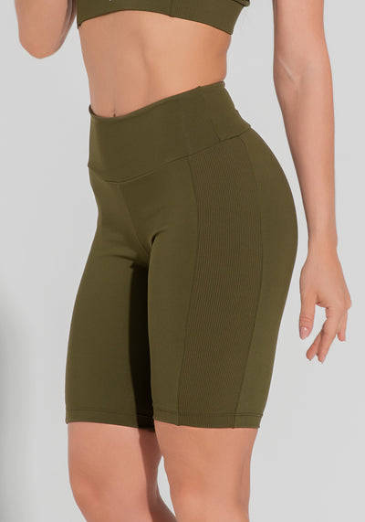 Bermuda Fitness Feminina Com Detalhe Canelado Motion Lines Dlk Verde Oliva