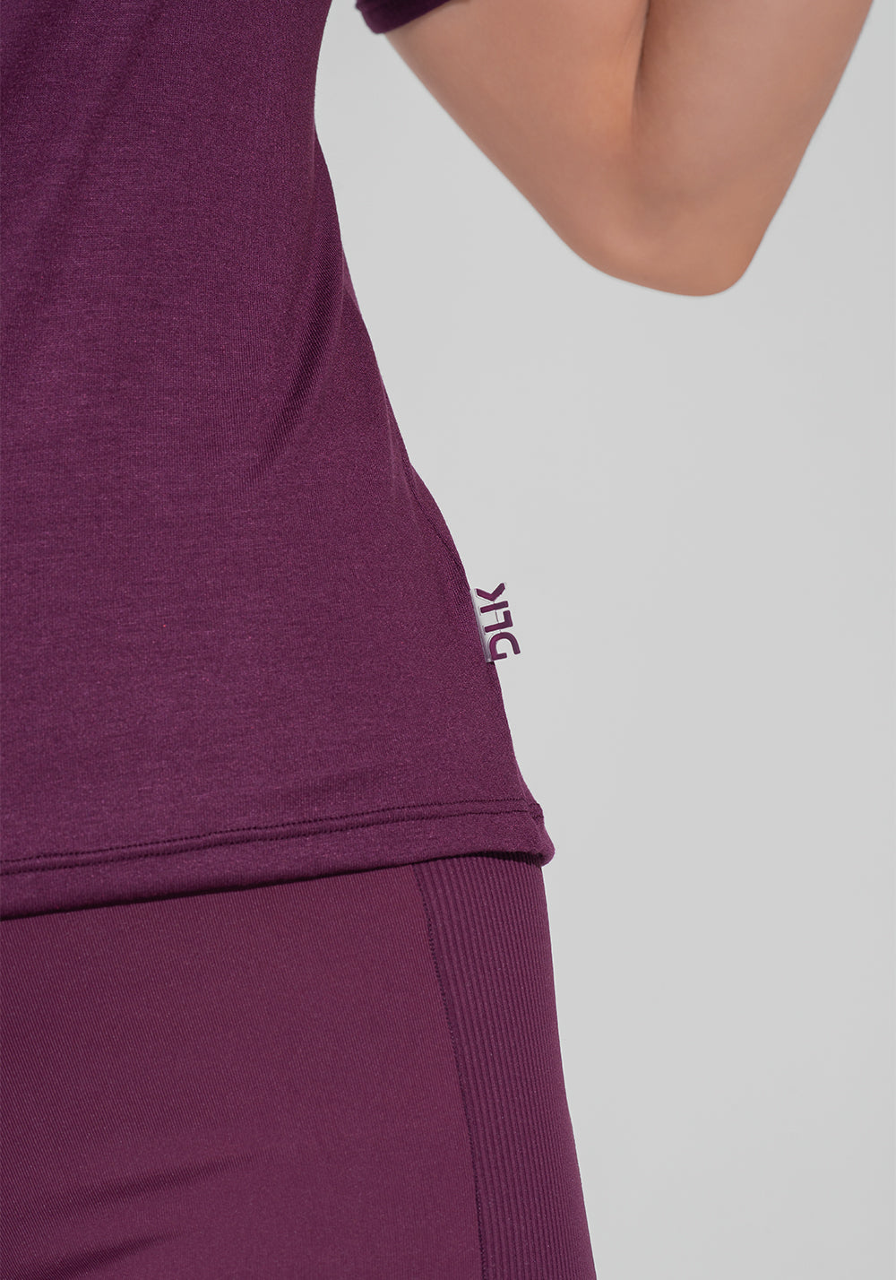 Blusa Feminina Decote Canoa Motion Lines Dlk Vinho