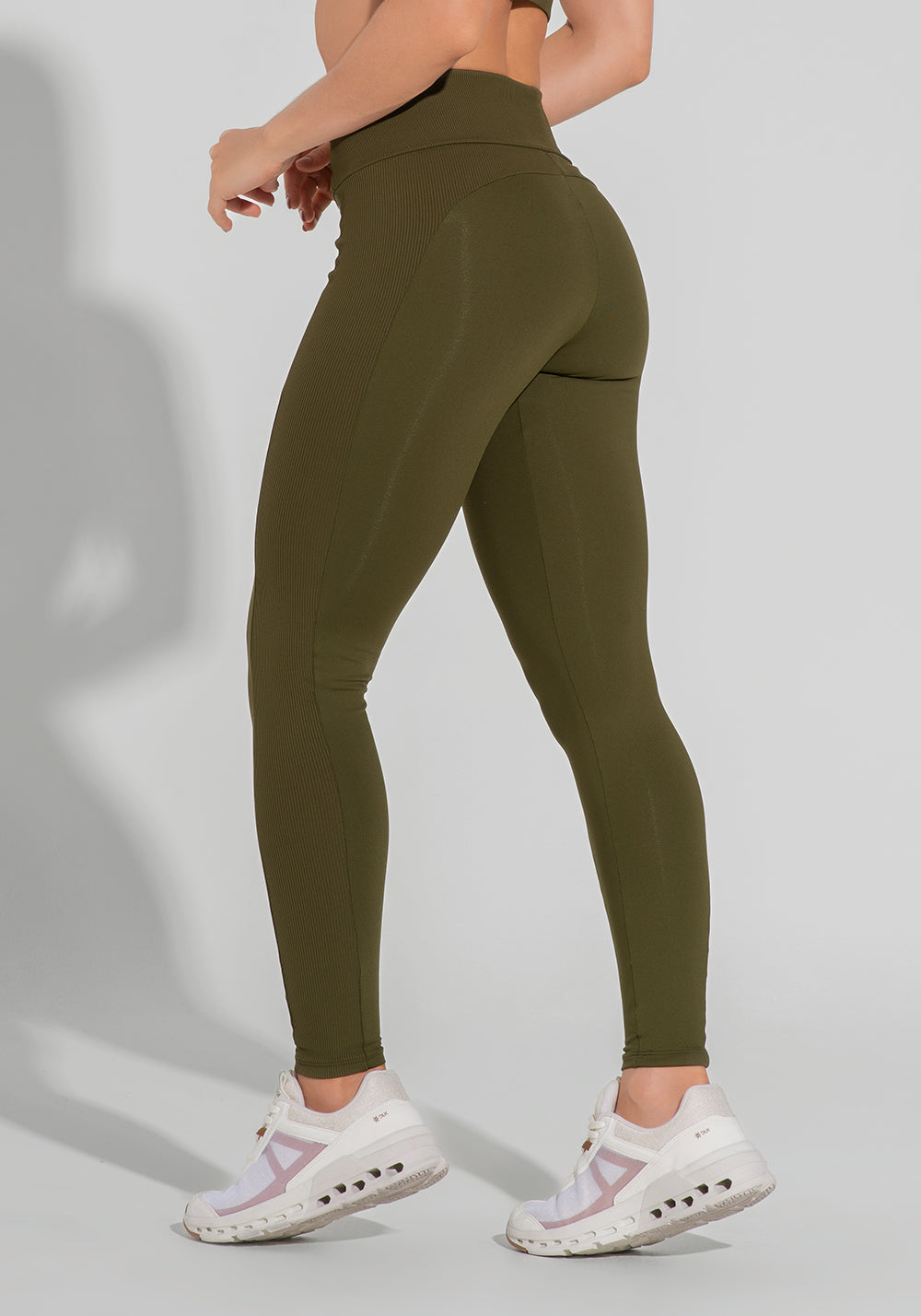 Legging Fitness Feminina Com Detalhe Canelado Motion Lines Dlk Verde Oliva