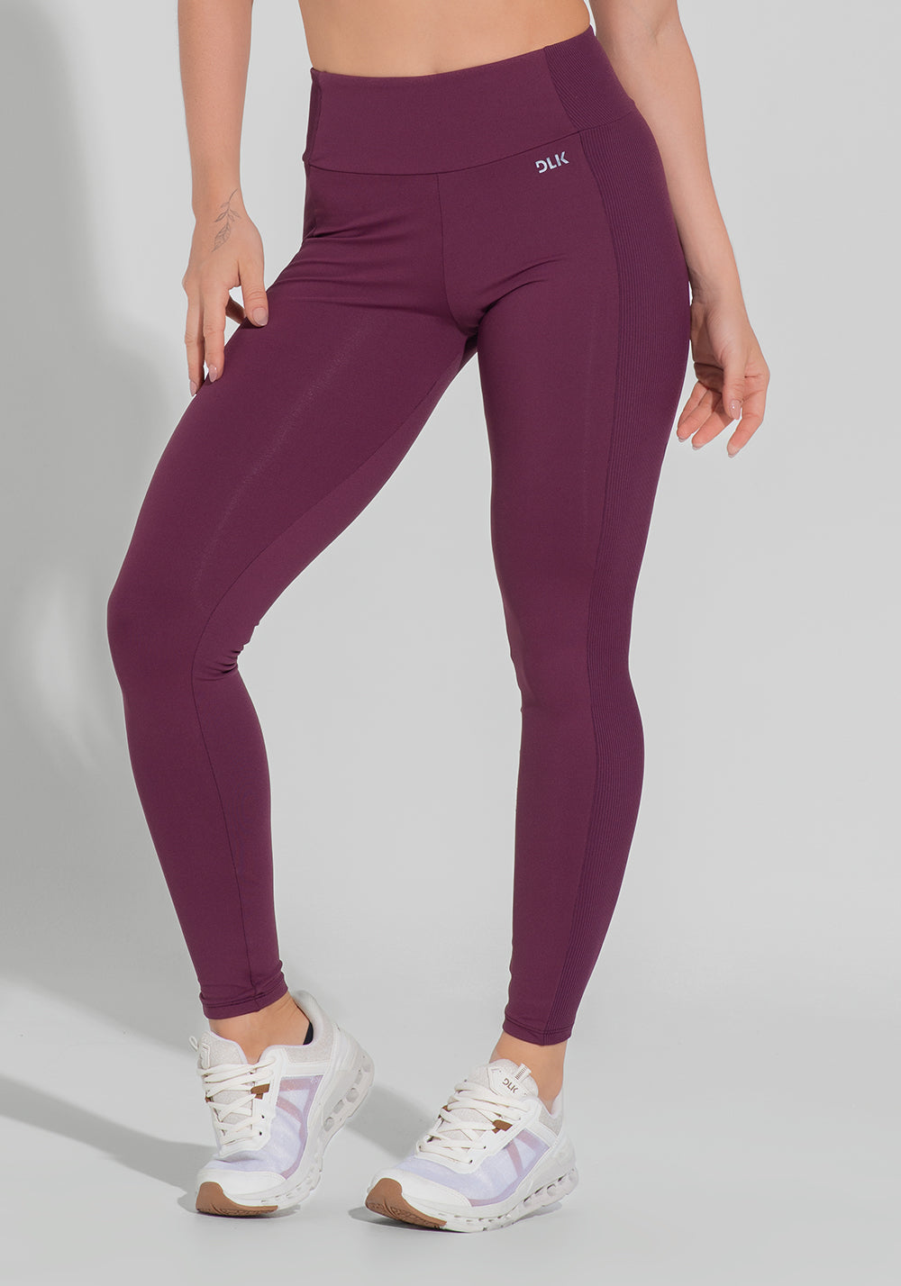 Legging Fitness Feminina Com Detalhe Canelado Motion Lines Dlk Vinho