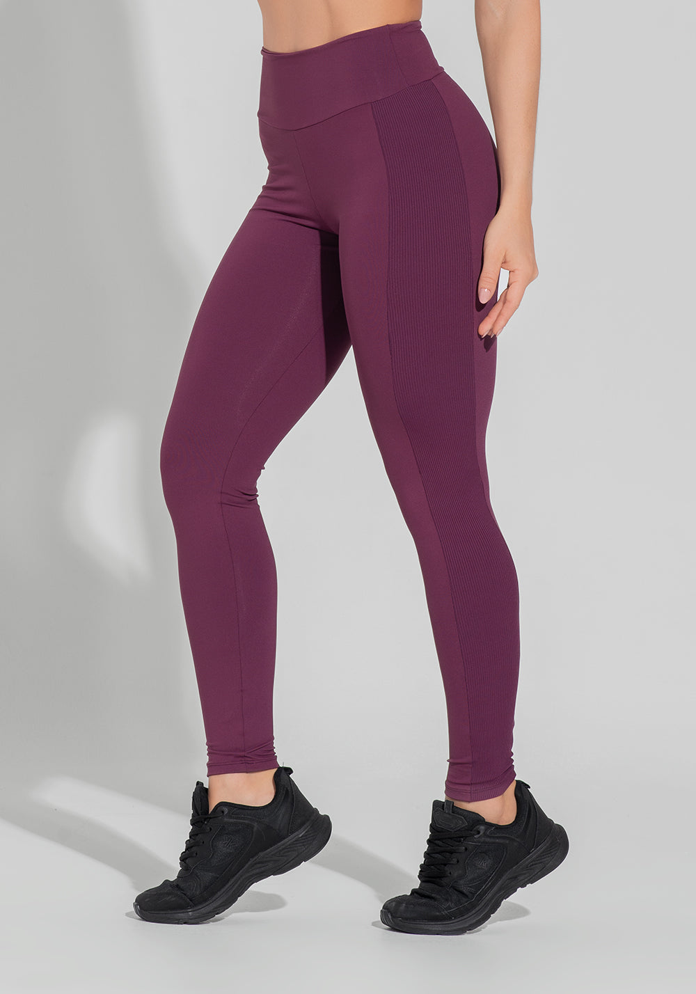 Legging Fitness Feminina Com Lateral Canelada Motion Lines Dlk Vinho
