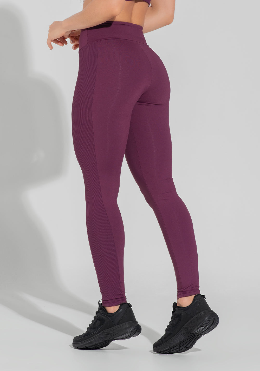 Legging Fitness Feminina Com Lateral Canelada Motion Lines Dlk Vinho