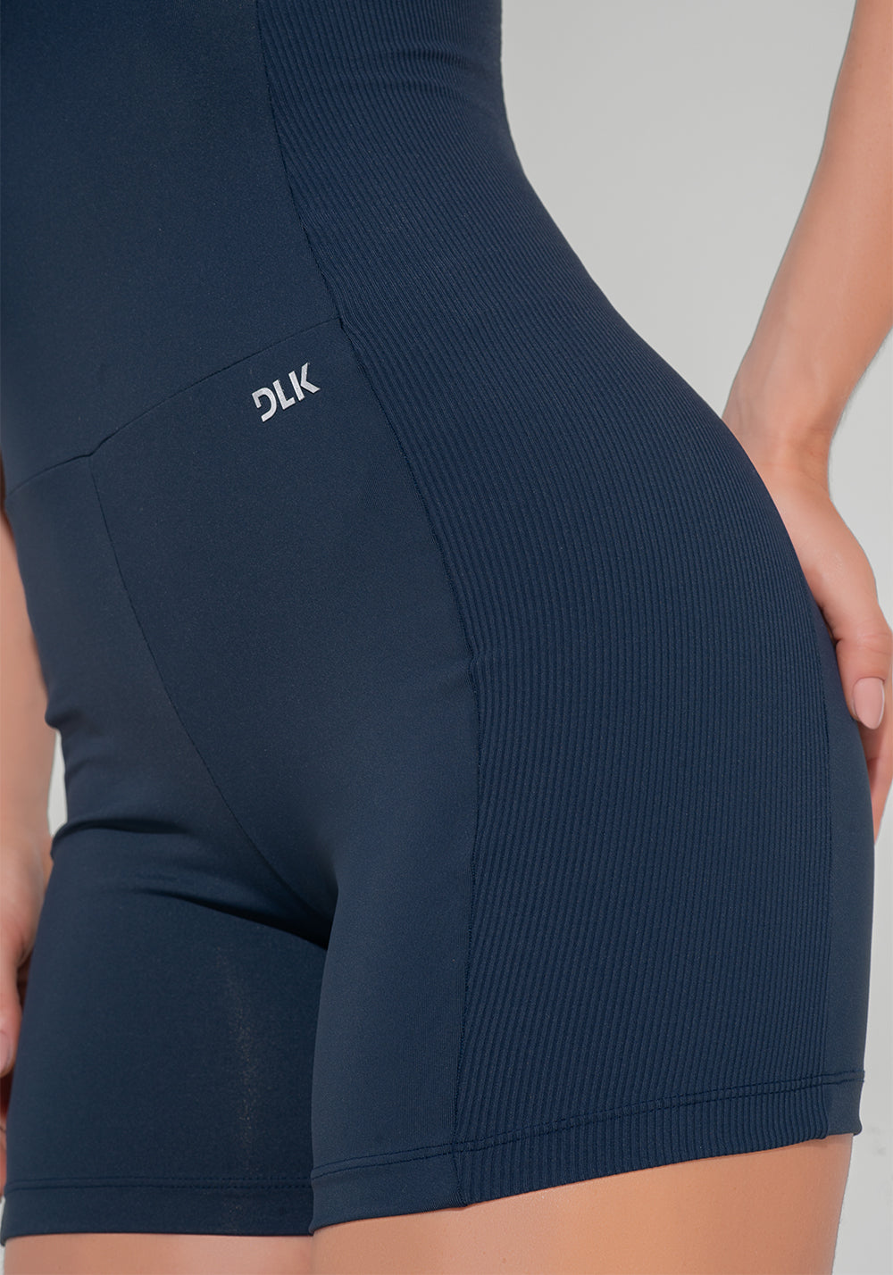 Macaquinho Fitness Feminino com Lateral Canelada Motion Lines Dlk Azul Marinho