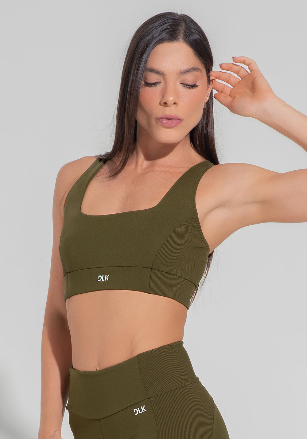 Top Fitness Feminino Nadador Anatômico Com Detalhe Canelado Motion Lines Dlk Verde Oliva