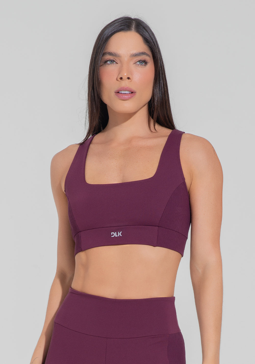 Top Fitness Feminino Nadador Anatômico Com Detalhe Canelado Motion Lines Dlk Vinho