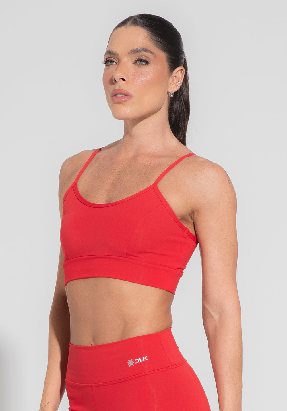Top Fitness Feminino Com Recortes E Bojo Vermelho Básico Dlk