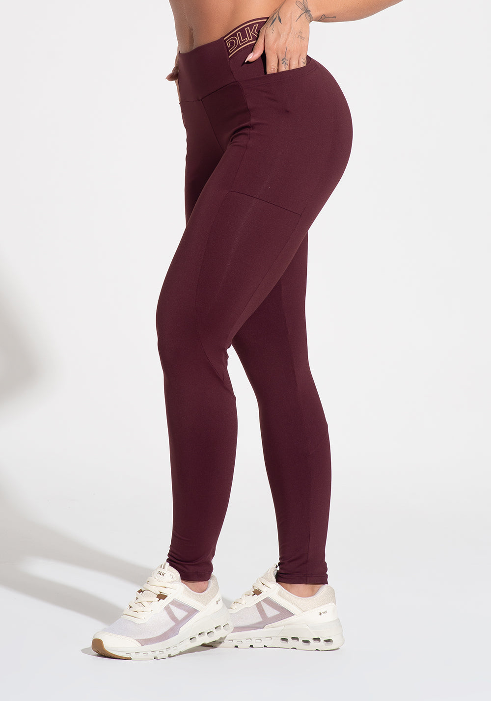 Legging Fitness Feminina Com Bolsos E Elástico No Cós Activity Dlk Vinho