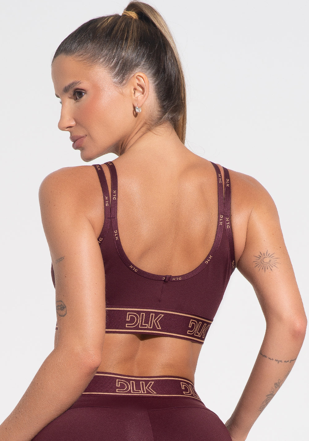Top Fitness Feminino Com Bojo E Alças Duplas De Elástico Activity Dlk Vinho